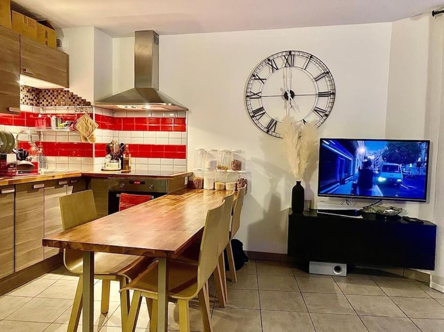 Joli T2 Dans Annecy Apartamento Exterior foto